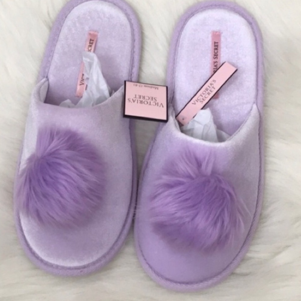 NWT Victoria Secret Pom Pom Purple Slide Slippers - Picture 3 of 3